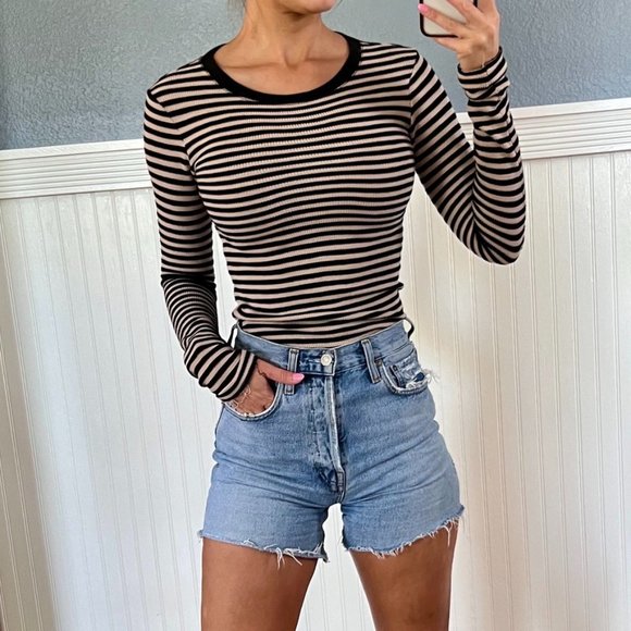Vince Camuto Black and Tan Striped Crew Neck Sweater - Picture 1 of 5